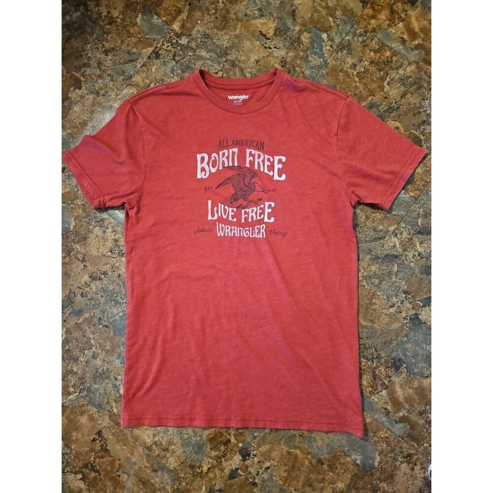 Wrangler T-Shirt Mens Size Small Red Tee Shirt Born Free Live Free(A98